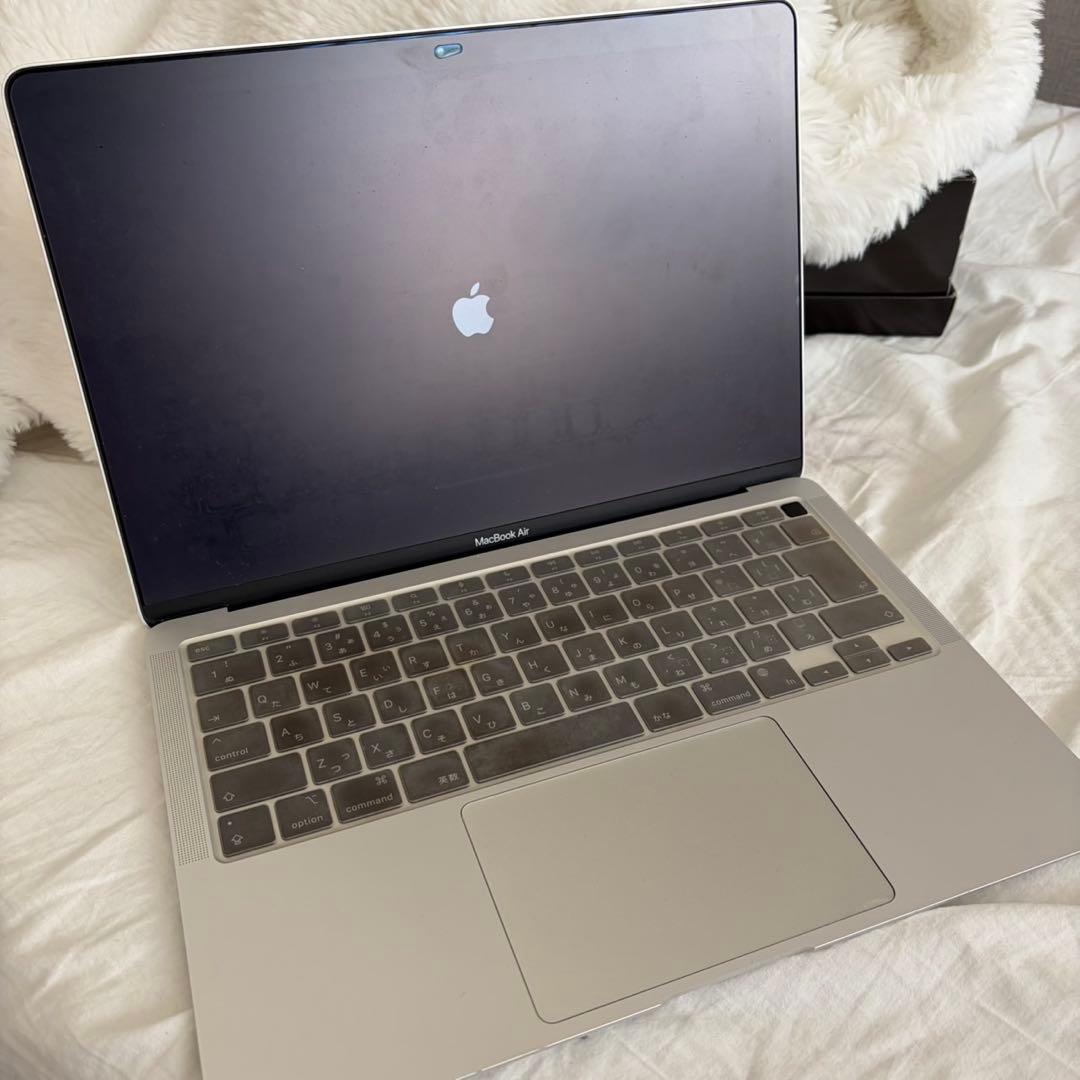 ケース付き Macbook M1チップ 8GB/256GB BT最大容量86％