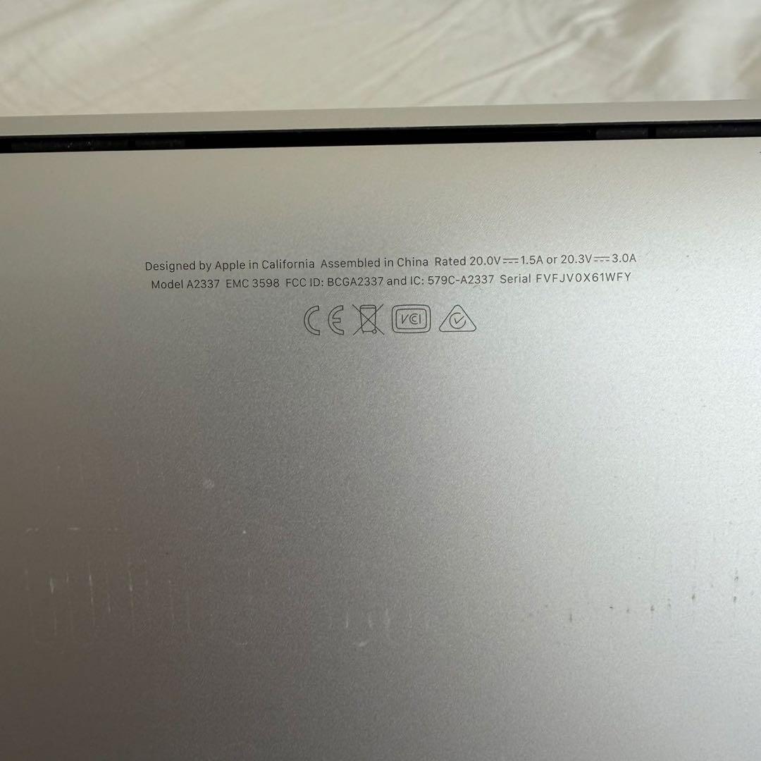 ケース付き Macbook M1チップ 8GB/256GB BT最大容量86％