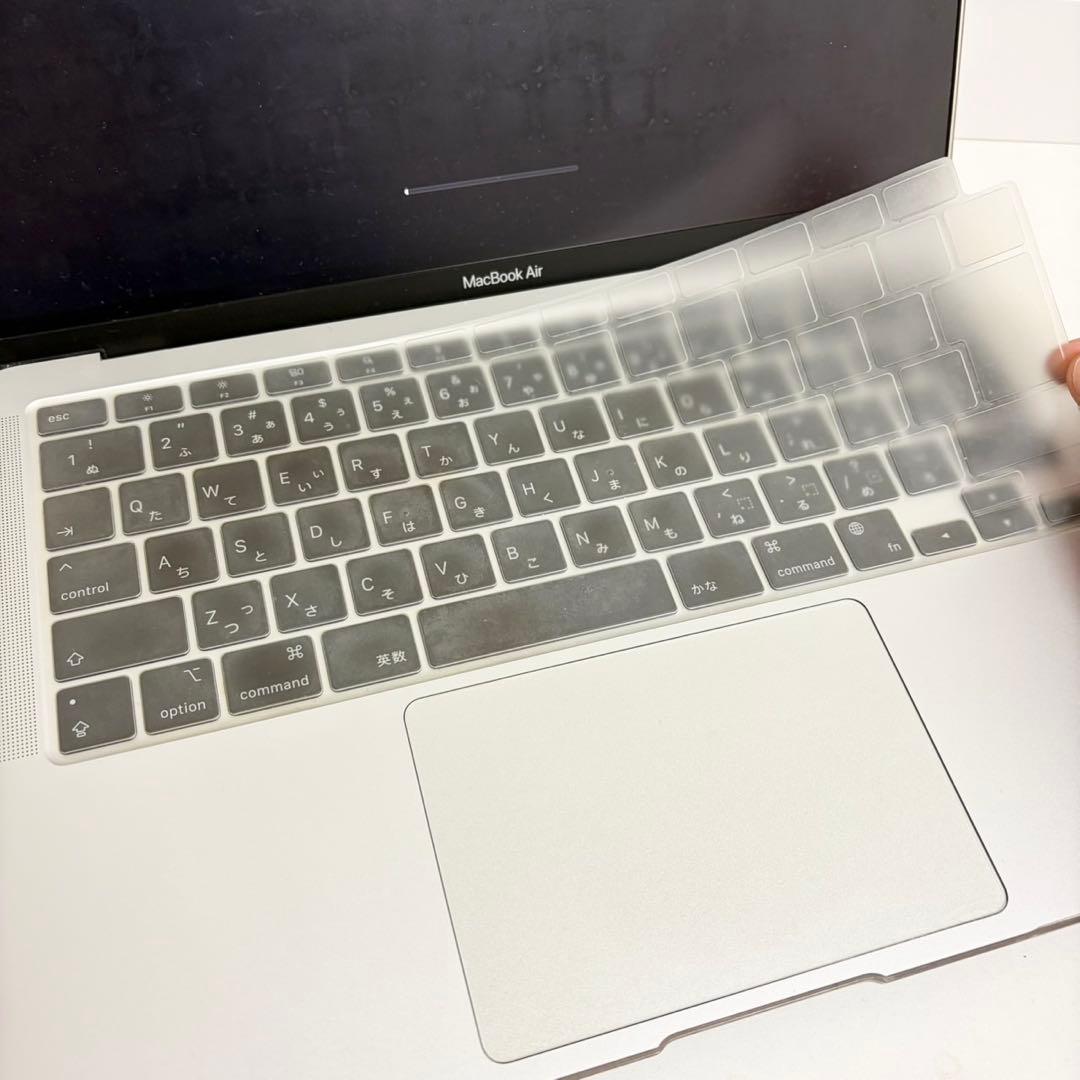ケース付き Macbook M1チップ 8GB/256GB BT最大容量86％
