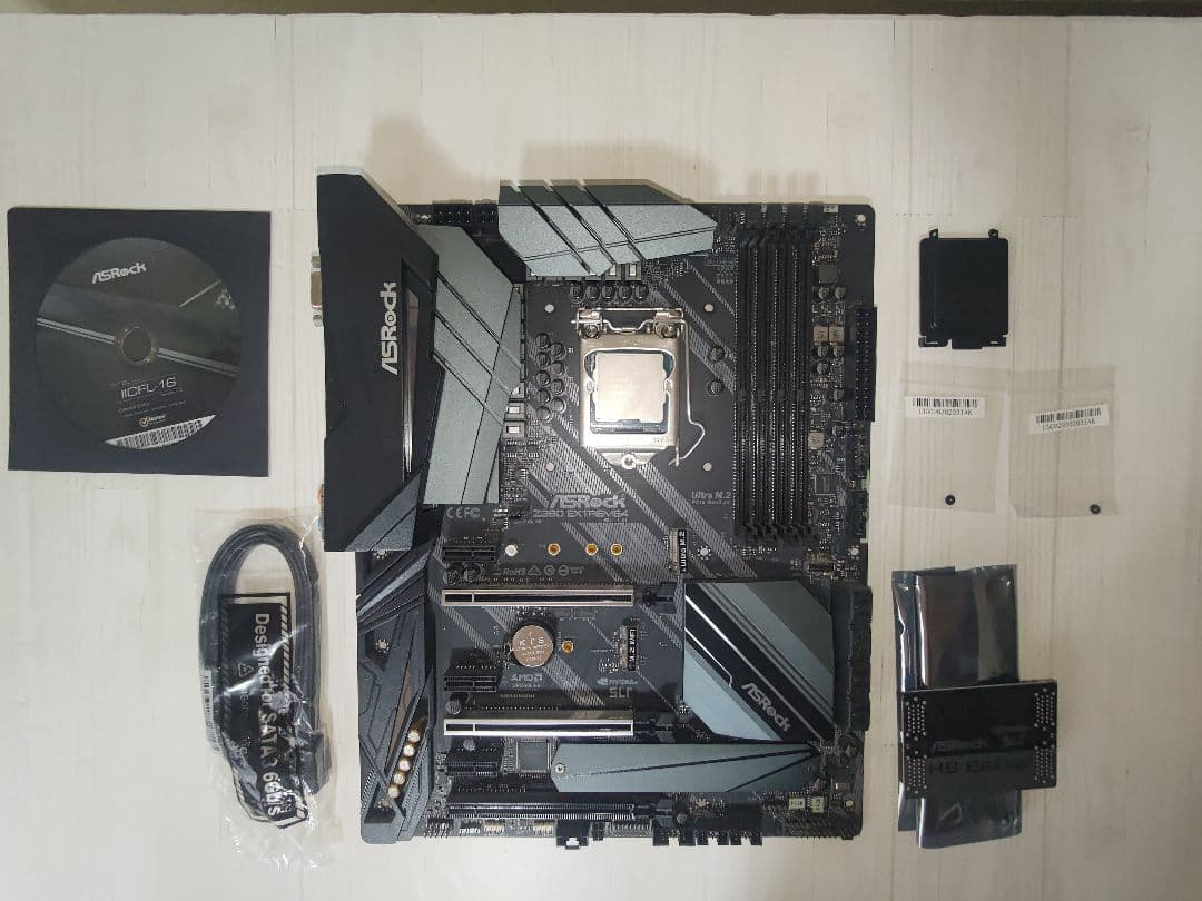 CPU CORE i5-9600K + Asrock Z390 EXTREME4