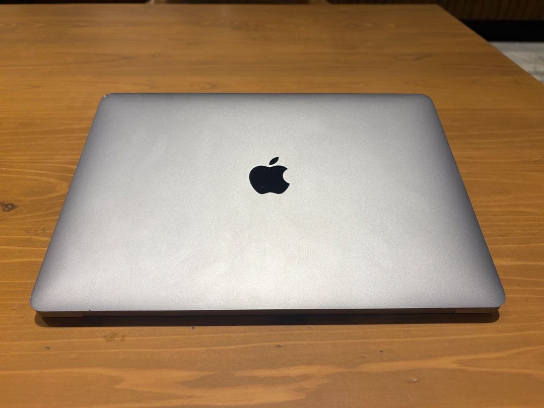 MacBookAir13インチ 2020年(Core i3/256GB)キズあり