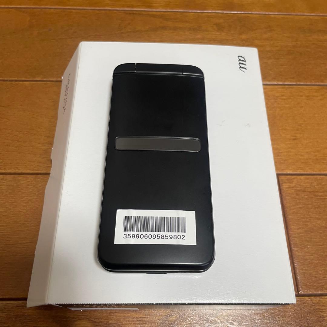 GRATINA KV32 KYF39 ブラック　折りたたみ式携帯電話　ガラケー