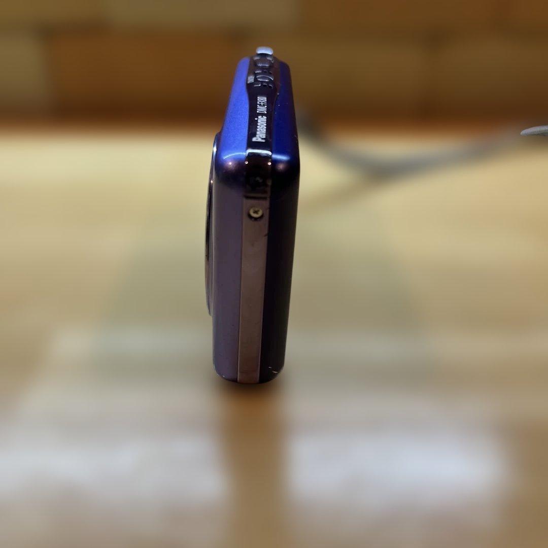 デジカメ LUMIXパナソニック DMC-FX80 水色