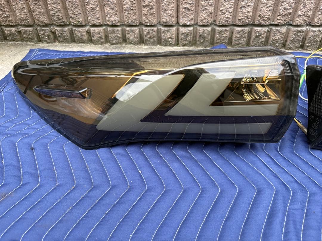 ハリアー60 Valenti テールランプ