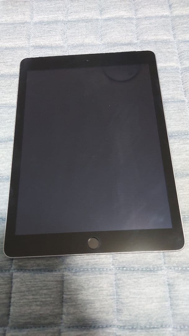 Apple iPad スペースグレー 本体 第5世代 A1823 32GB