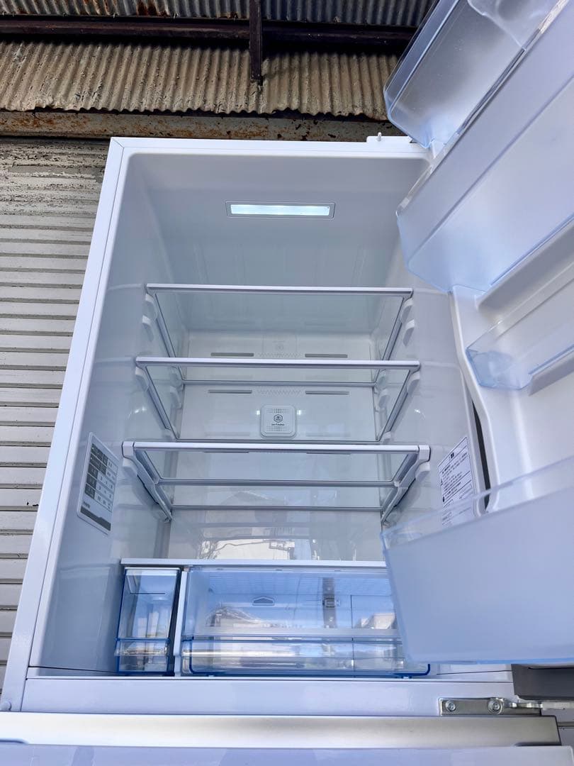 ②【美品】2024年YAMADA冷凍冷蔵庫　REFAGE YRZ-F32MW