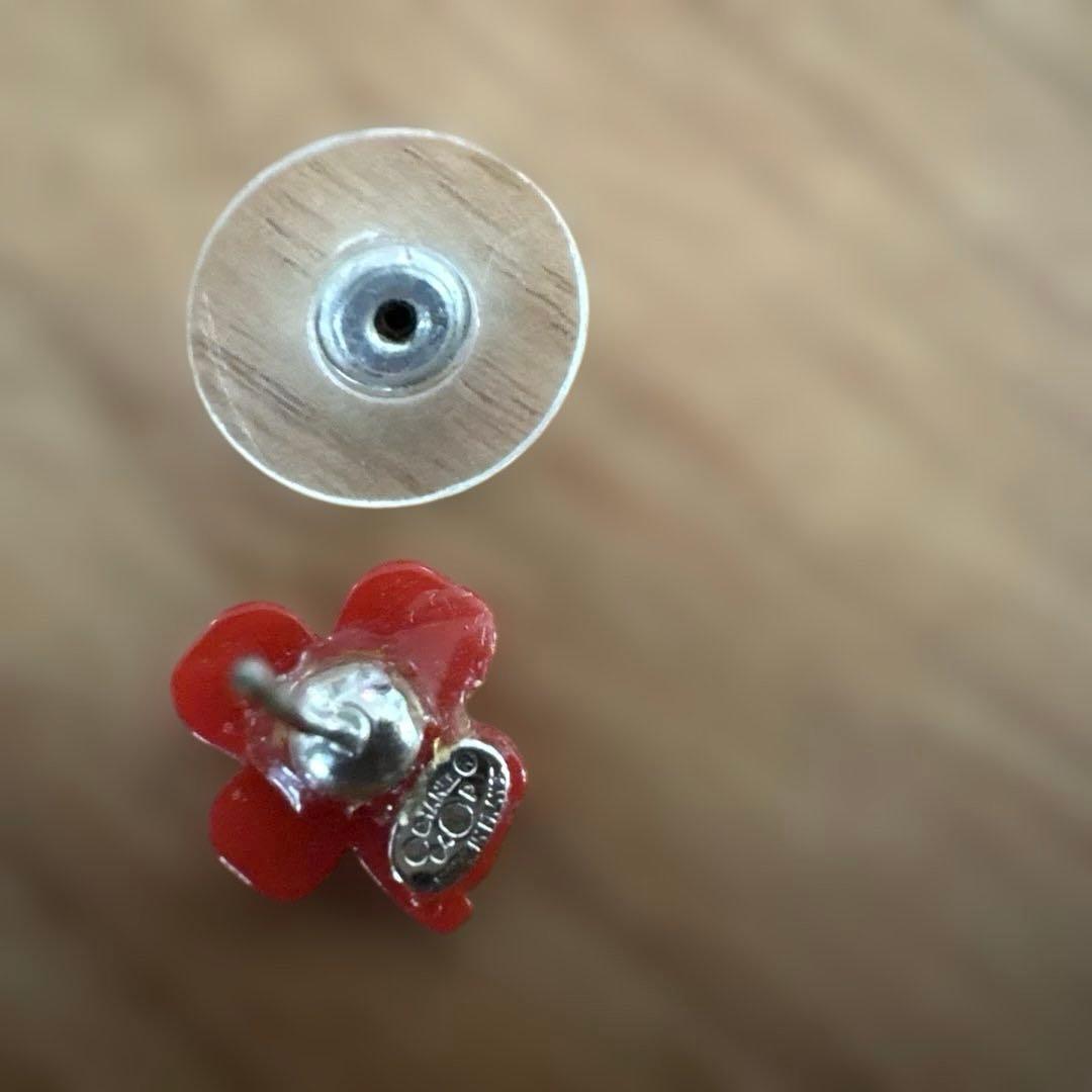 シャネル　ピアス　片耳　クローバー　ツヤツヤ♡美しい赤