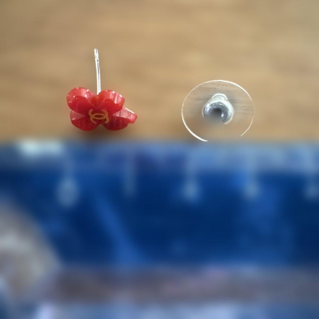 シャネル　ピアス　片耳　クローバー　ツヤツヤ♡美しい赤