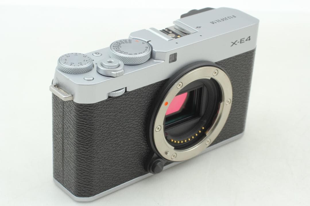 サムレスト付き Fujifilm X-E4 ミラーレスカメラ XC15-45mm