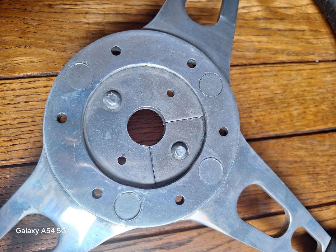 ミ*郎様 レスレストン黒革巻きステアリング