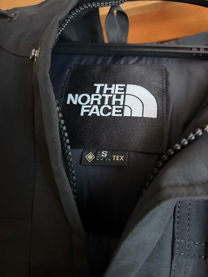THE NORTH FACE ブラック マウンテンダウンジャケット