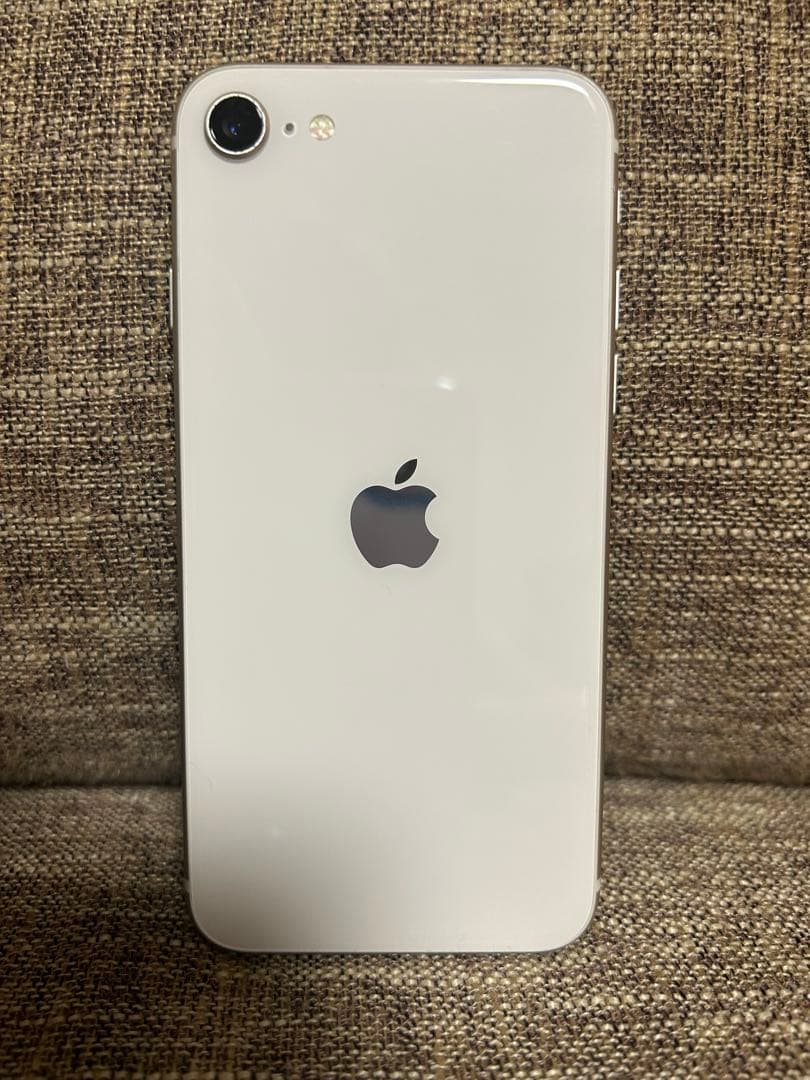 iPhone SE 64 ホワイト 本体　ネットワーク制限◯
