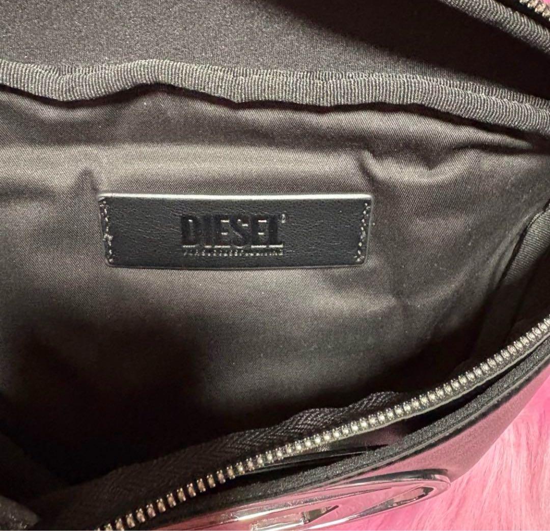 DIESEL ブラック ボディバッグ