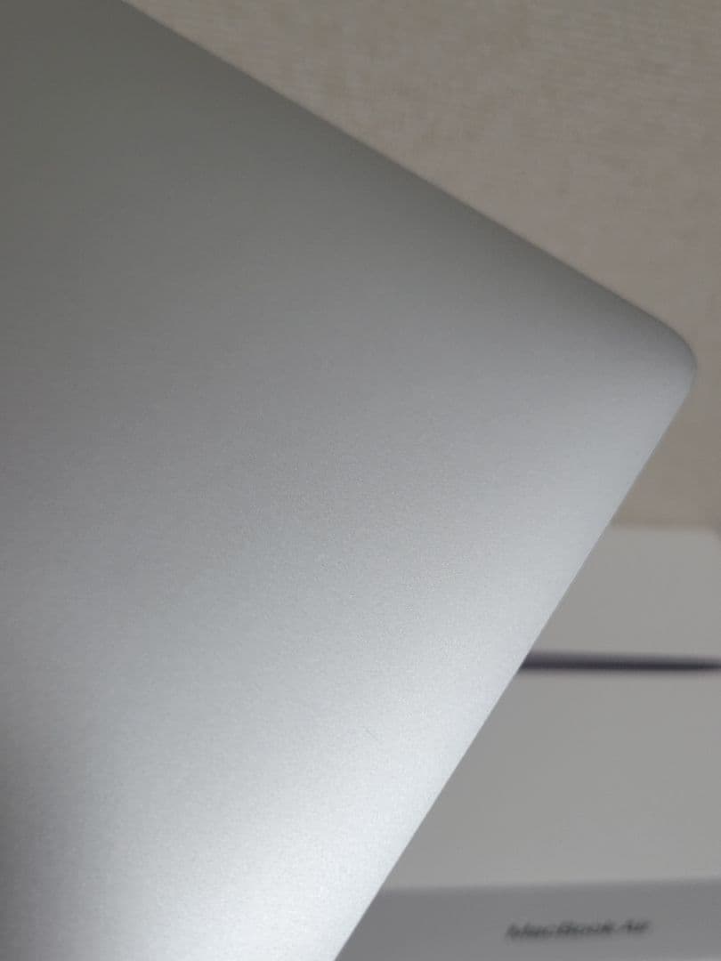 tです、Macbook Air 2020 M1 8GB/256GB