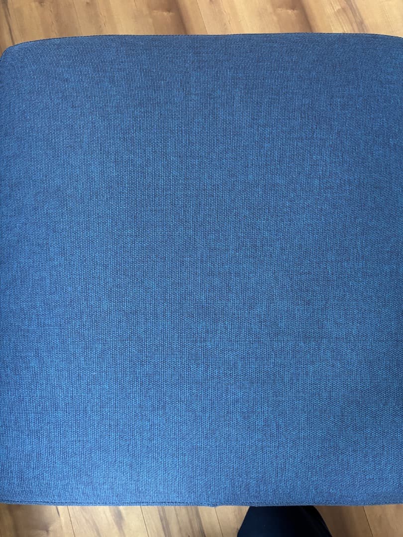 NOYES 青 オットマン　Decibel c4