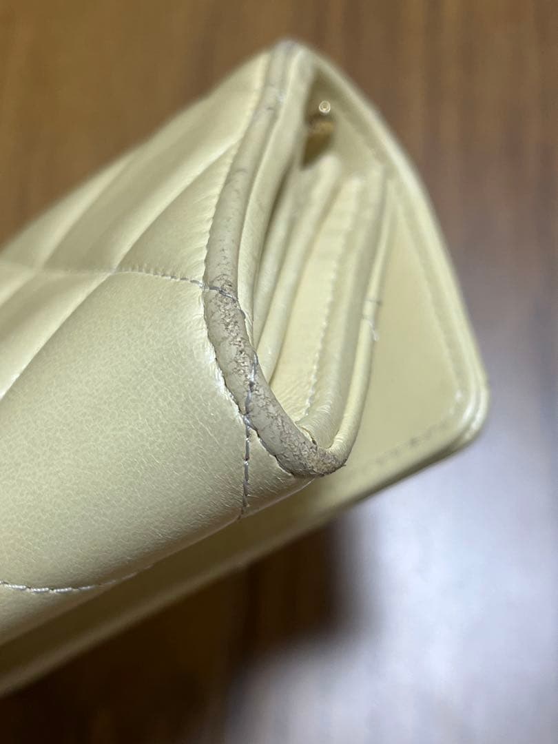 CHANEL レア色　パステルクリームイエロー　 キルティング 長財布