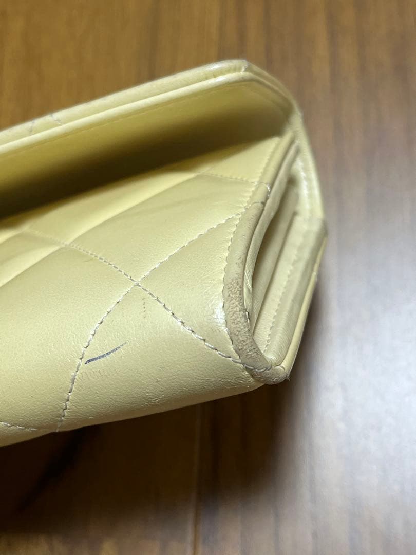 CHANEL レア色　パステルクリームイエロー　 キルティング 長財布