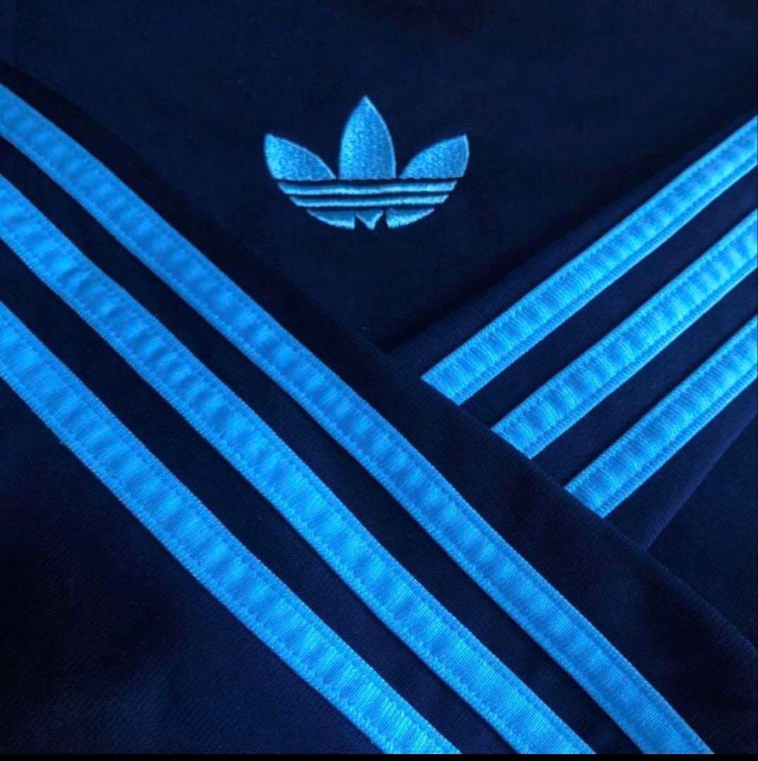 白*同様 adidas アディダス　オリジナルス　ジャージ