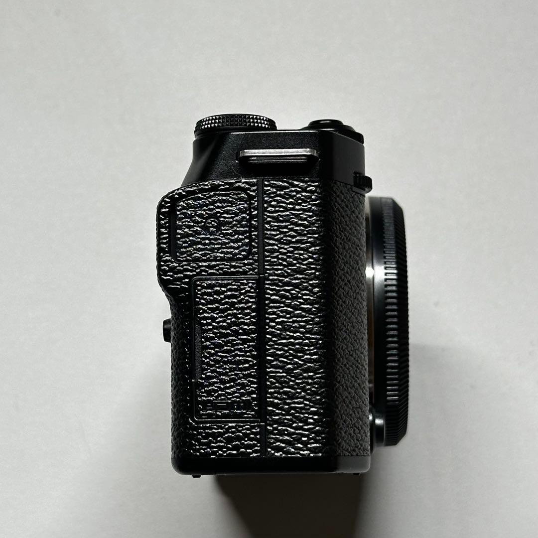 FUJIFILM X-M5 ボディ ブラック　シャッター数20枚　新品同様