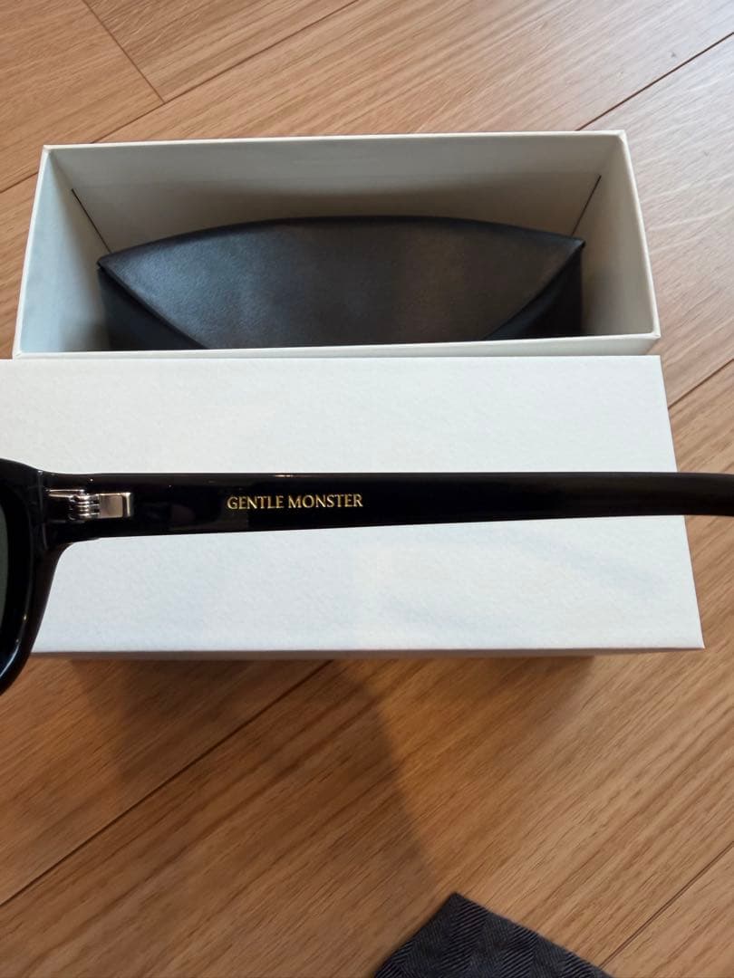 小物 GENTLE MONSTER VETY