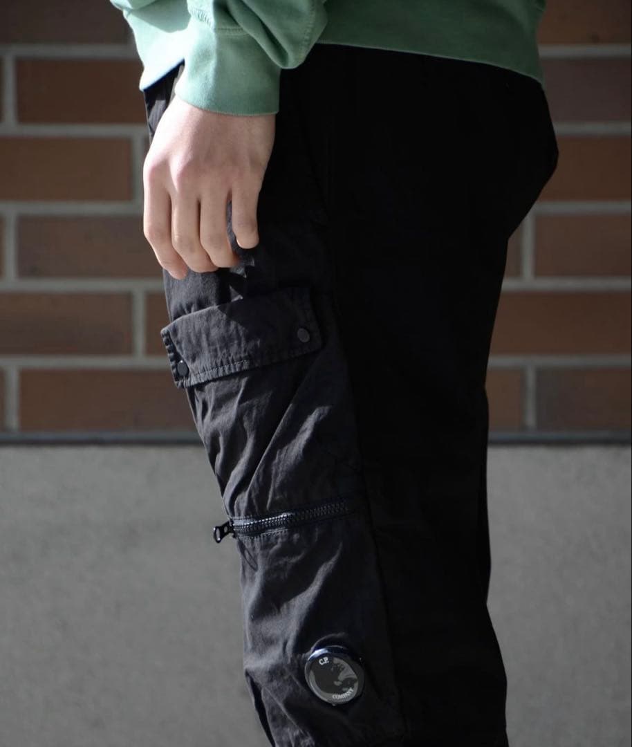 パンツ C.P. COMPANY 24SS CARGO TRACK PANTS
