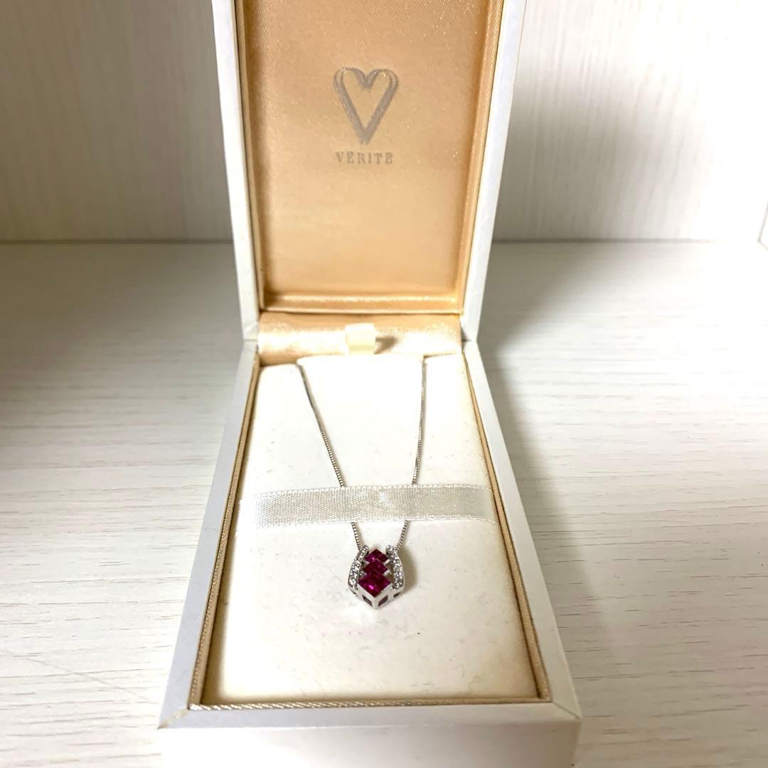 VERITE ネックレス