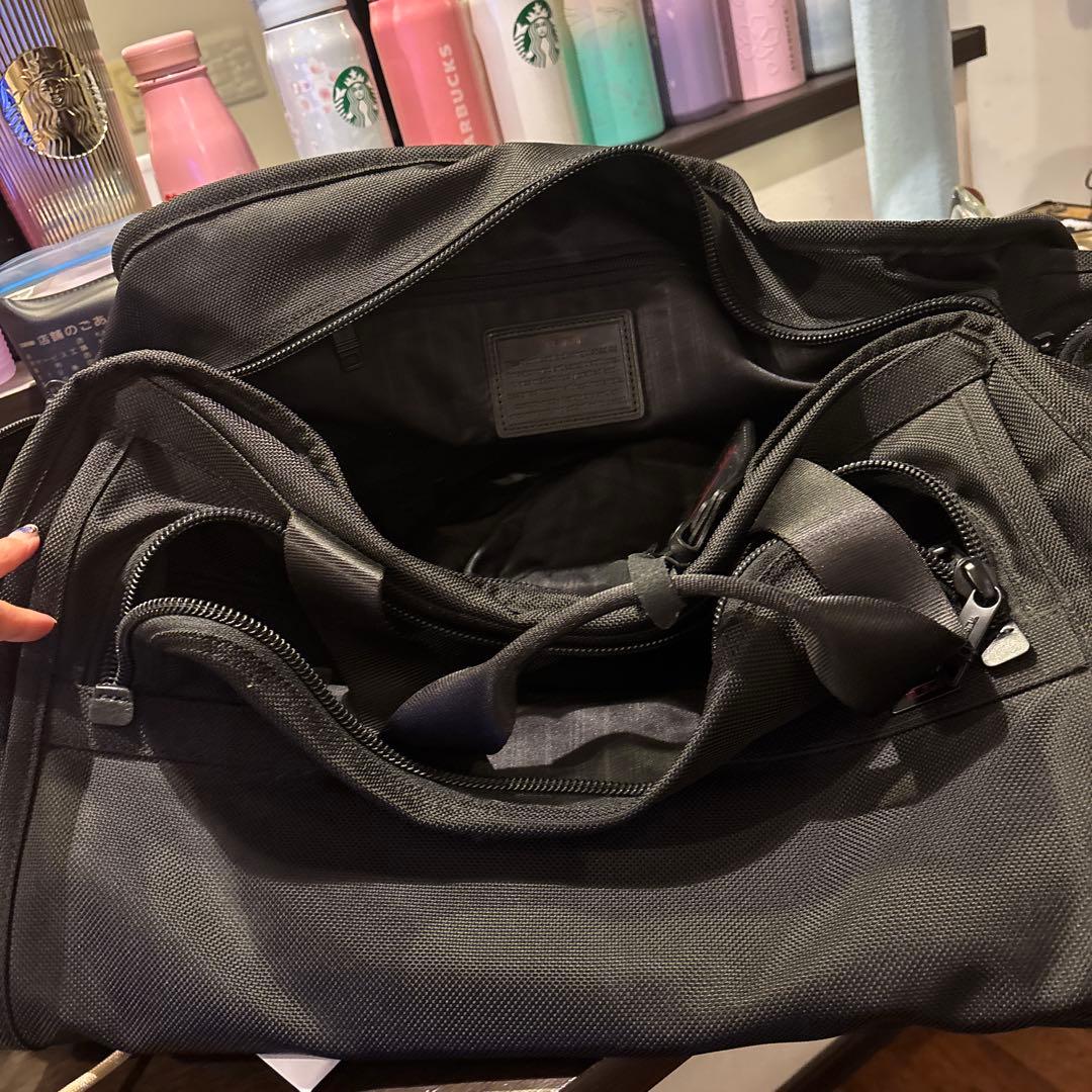 TUMI ブラック 旅行用バッグ