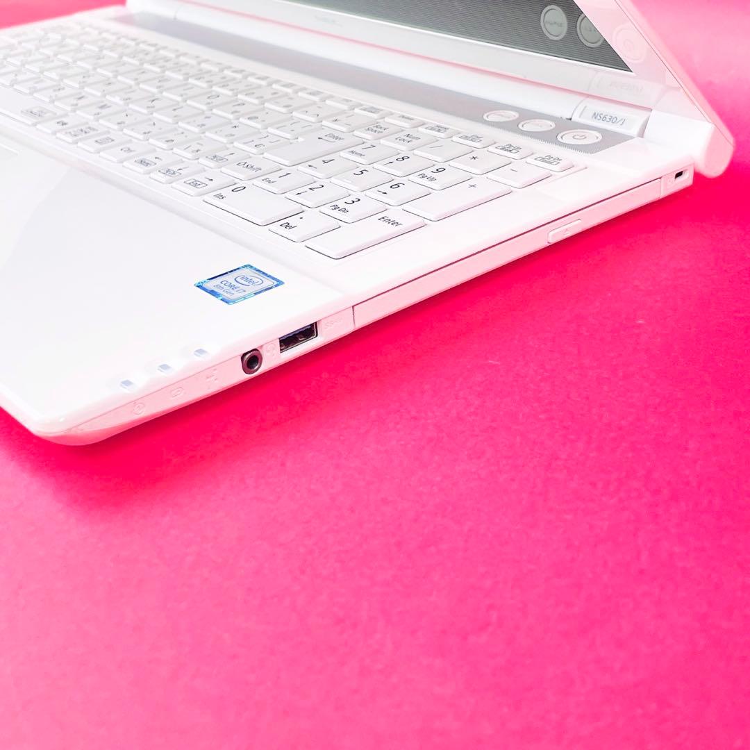 美品✨️第8世代Corei7薄型ノートパソコン✨️SSD1TB Win11 カメラ