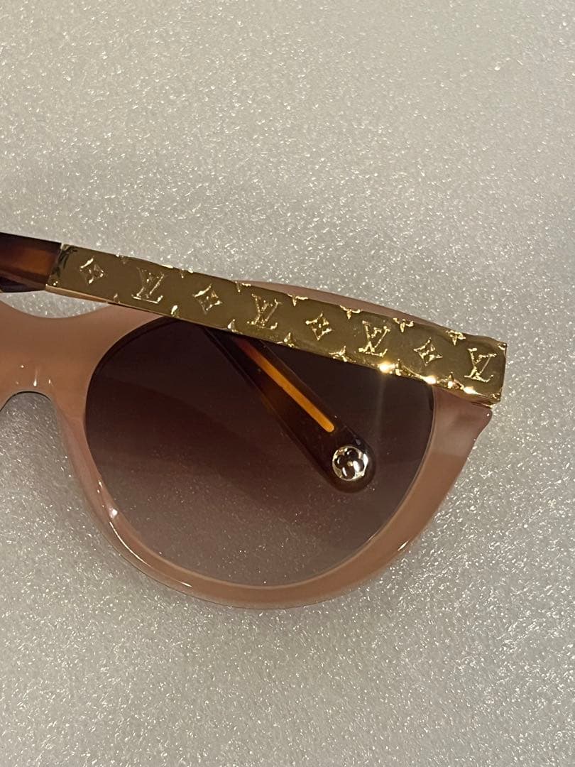 ルイ・ヴィトン サングラス LVプティ スプソン キャットアイ
