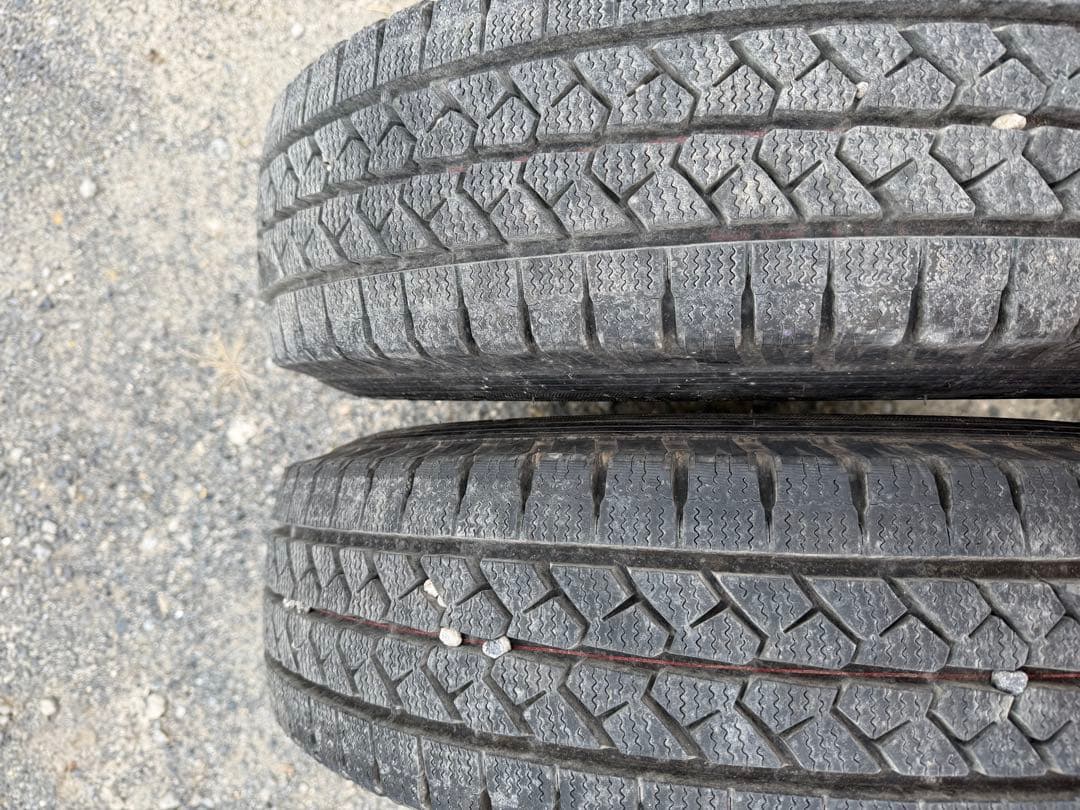 200系 ハイエース スタッドレスBLIZZAK VL1 195/80R15