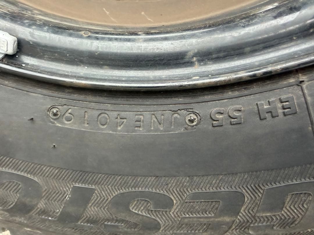200系 ハイエース スタッドレスBLIZZAK VL1 195/80R15