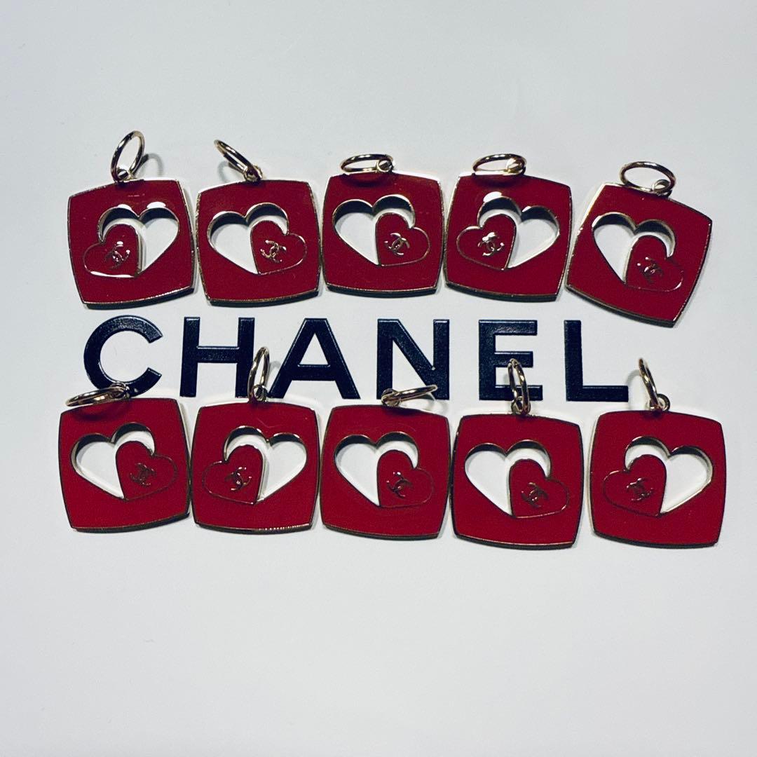 シャネル CHANEL 2026 バレンタイン 限定チャーム 10個