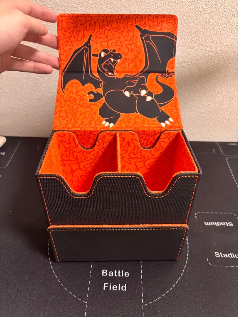 灼熱のリザードン プレミアム ダブルデッキボックス　値段交渉いつでも待ってます