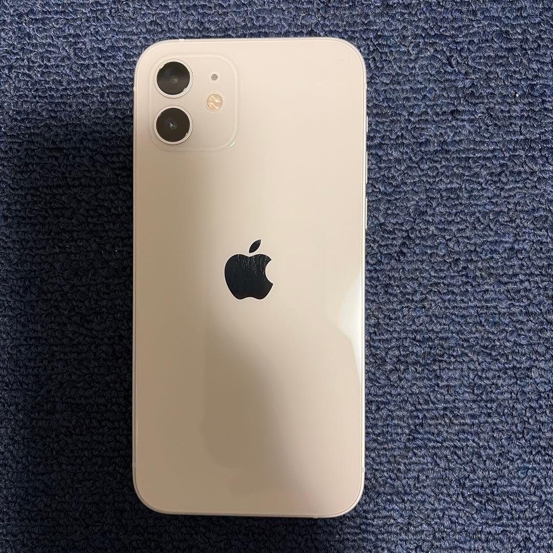 iPhone12 ホワイト 本体 64GB MagSafe対応ケース付き