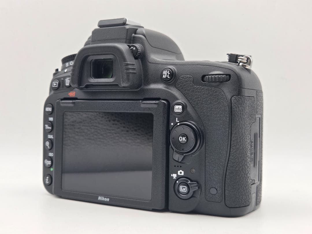 ニコン　NIKON D750 ボディ ブラック 4,885ショット