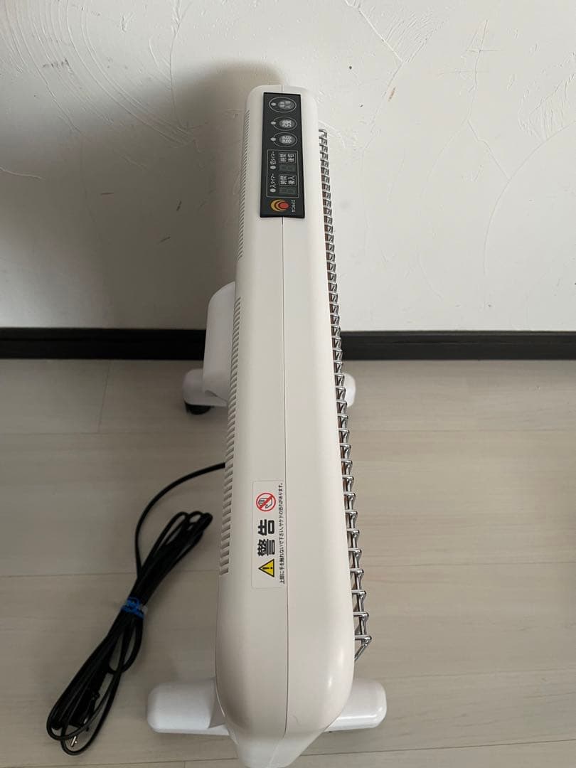 【未使用品】サンルミエ　遠赤外線暖房器　ヒーター E800L-TM2 ホワイト
