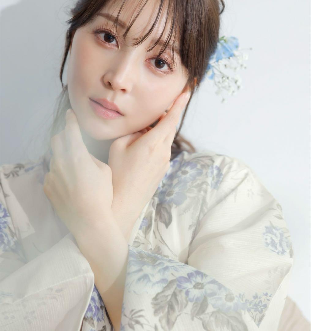 ［新品未使用］浴衣5点セット （ゆかた・しわへこ帯・下駄・着付け本・腰ひも）