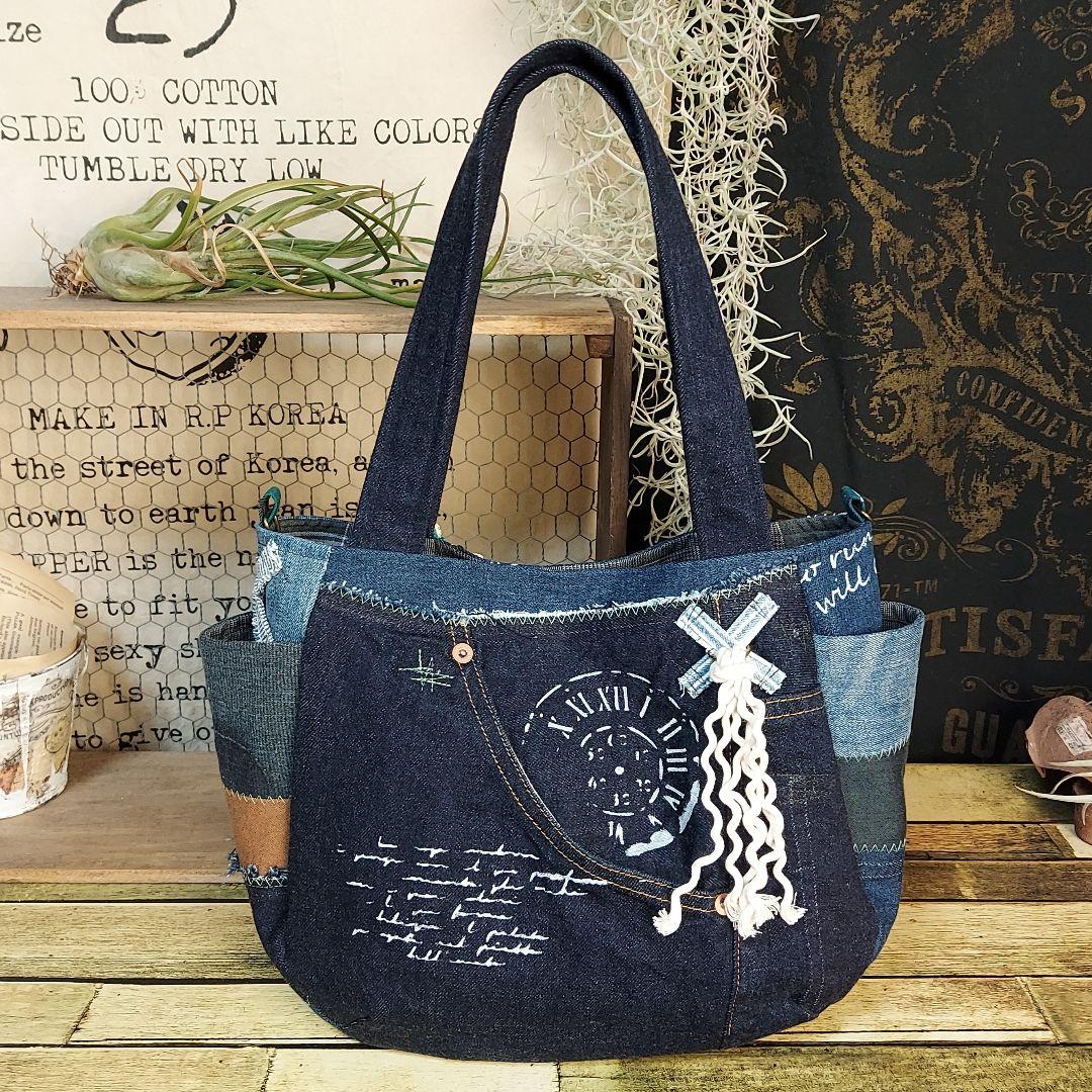 刺繍デニムバック　No.661　デニムリメイク　刺繍バック　丸いバック　月