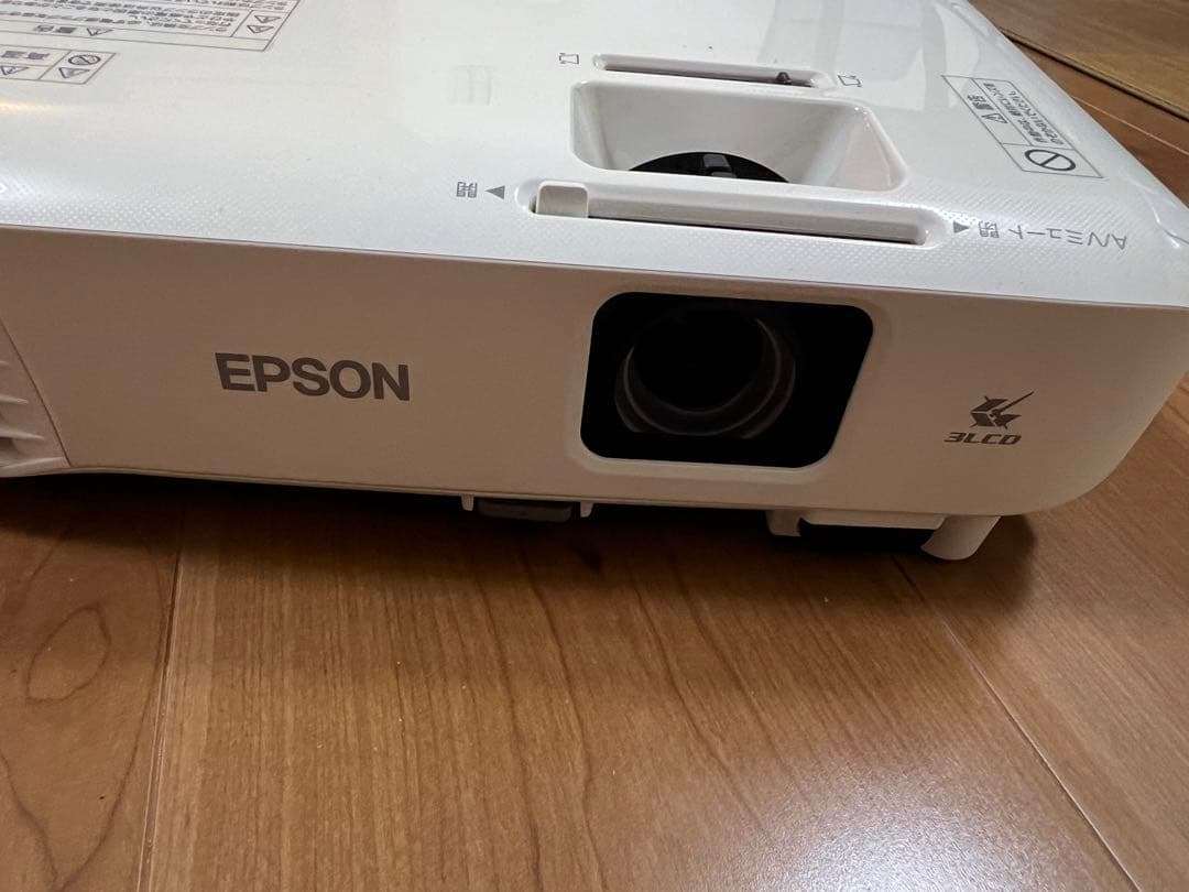 EB-W05 エプソンのプロジェクター ジャンク品