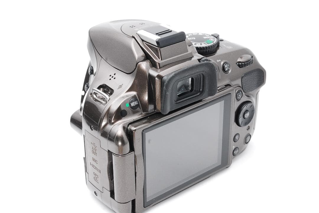 Nikon D5200 ✨️ Wレンズ 一眼レフ ブロンズカラー S数5164枚