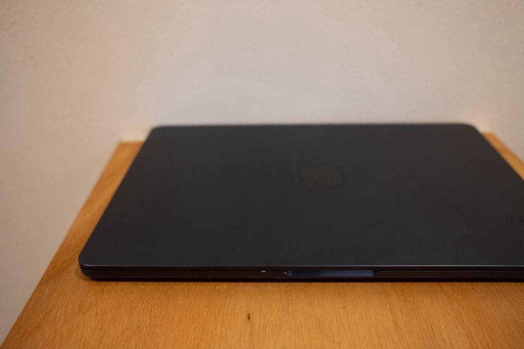 Apple M3搭載 MacBook Air ミッドナイト、8GBメモリ