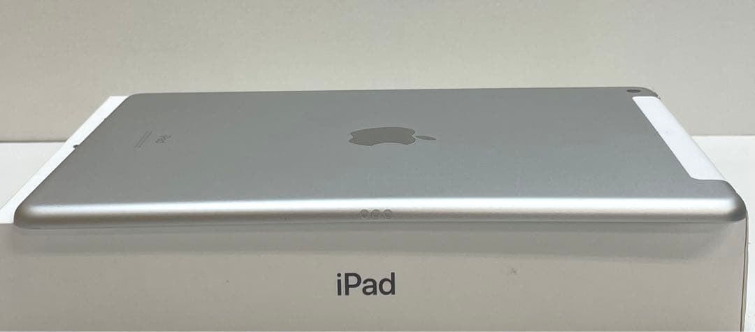 iPad 第7世代 128GB Wi-Fi + Cellular 86%