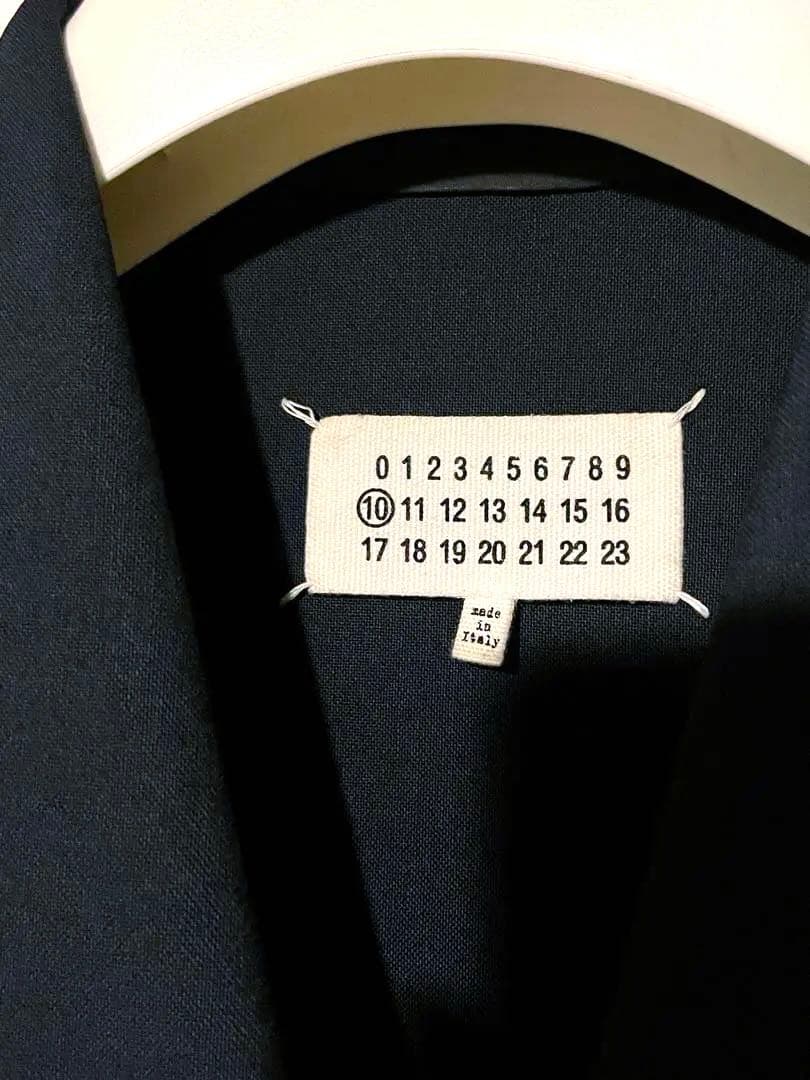 ことら　メゾンマルジェラ ノーカラージャケット セットアップ ネイビー