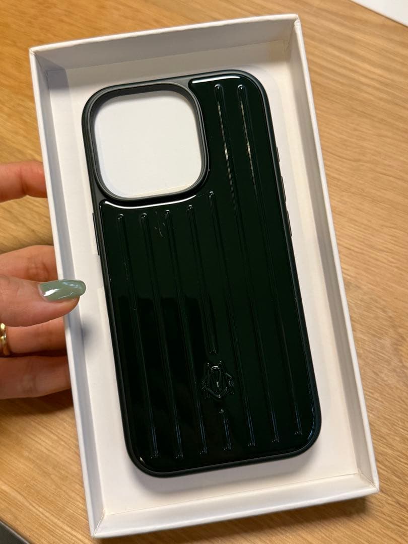 RIMOWA iPhone 16 Pro MagSafe 対応ケース