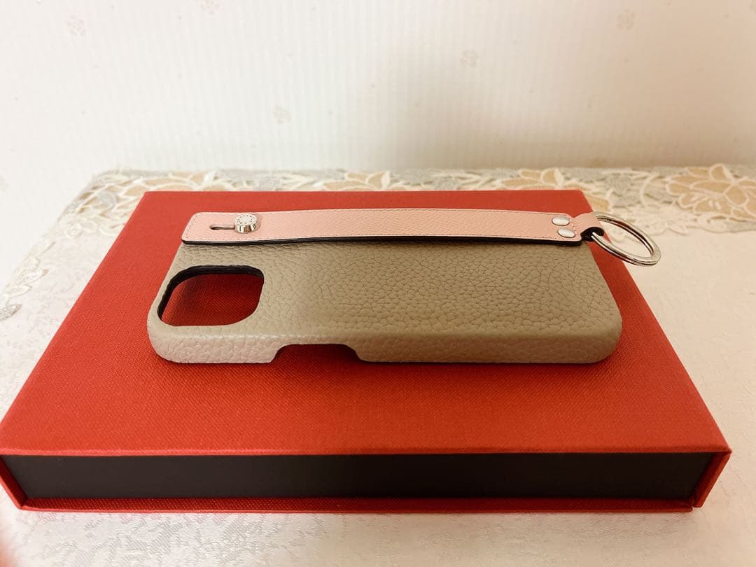 ボナベンチュラ iPhone 13 グレーベージュ/ピンク