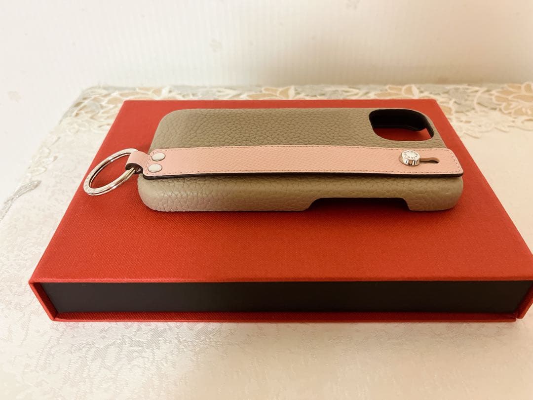 ボナベンチュラ iPhone 13 グレーベージュ/ピンク