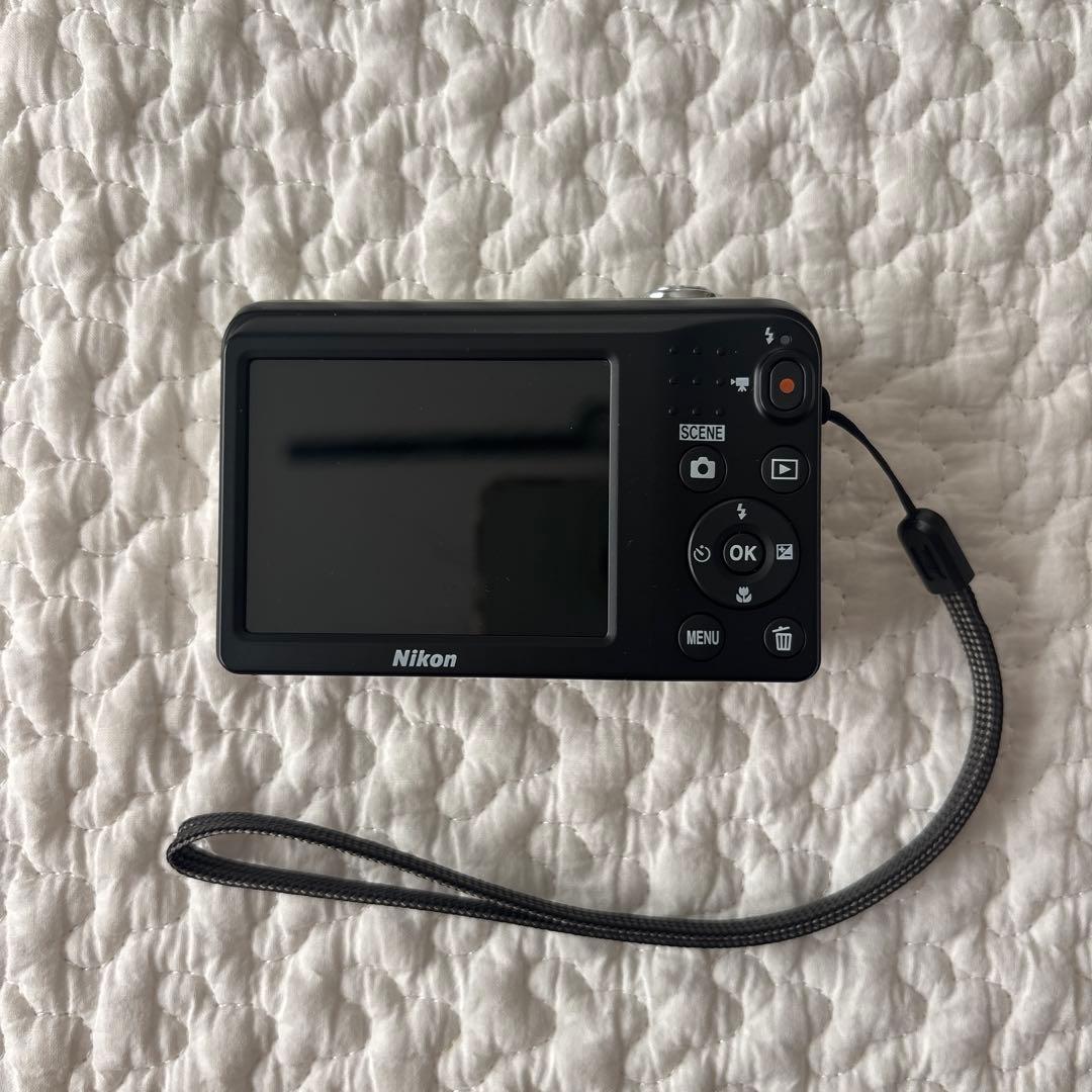 Nikon COOLPIX A10 (SanDiskSDHCカード16GB付き)