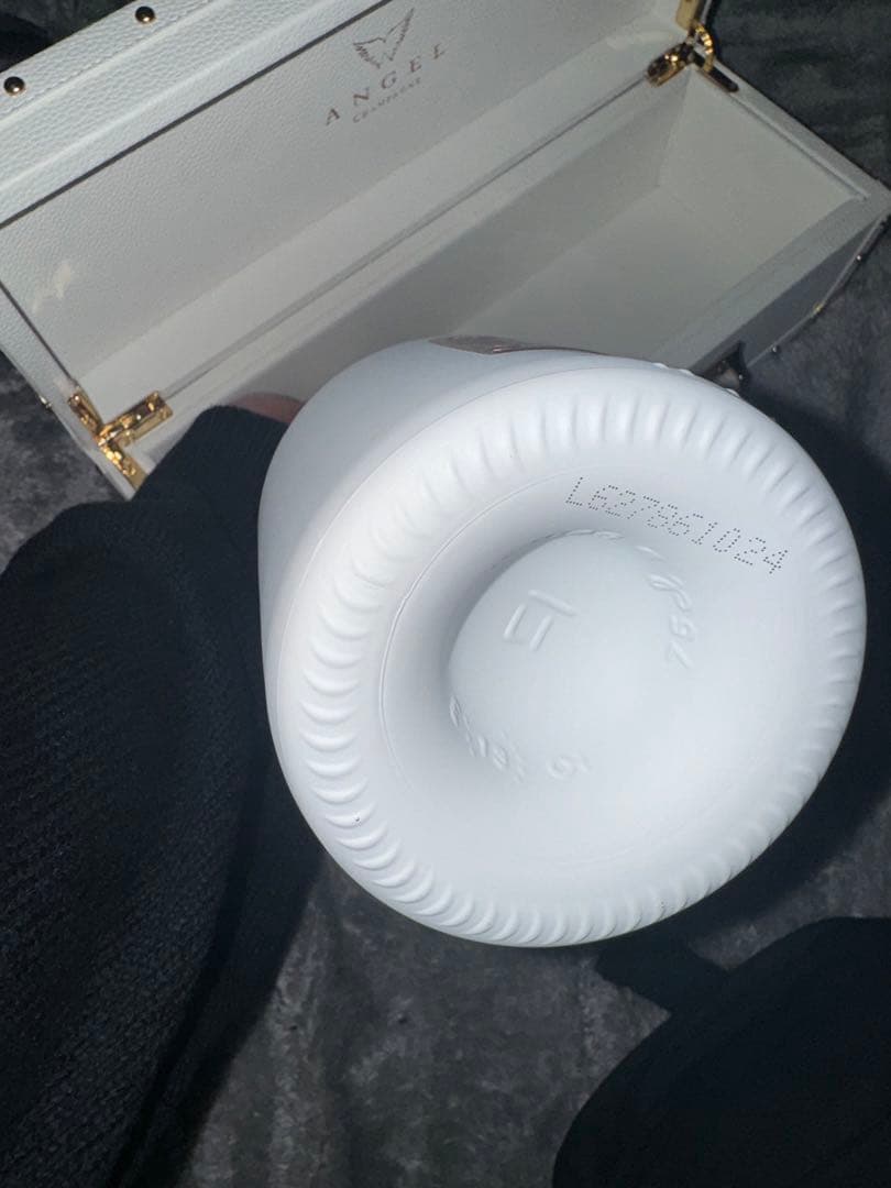 エンジェルシャンパンブリュットロゼ ホワイト