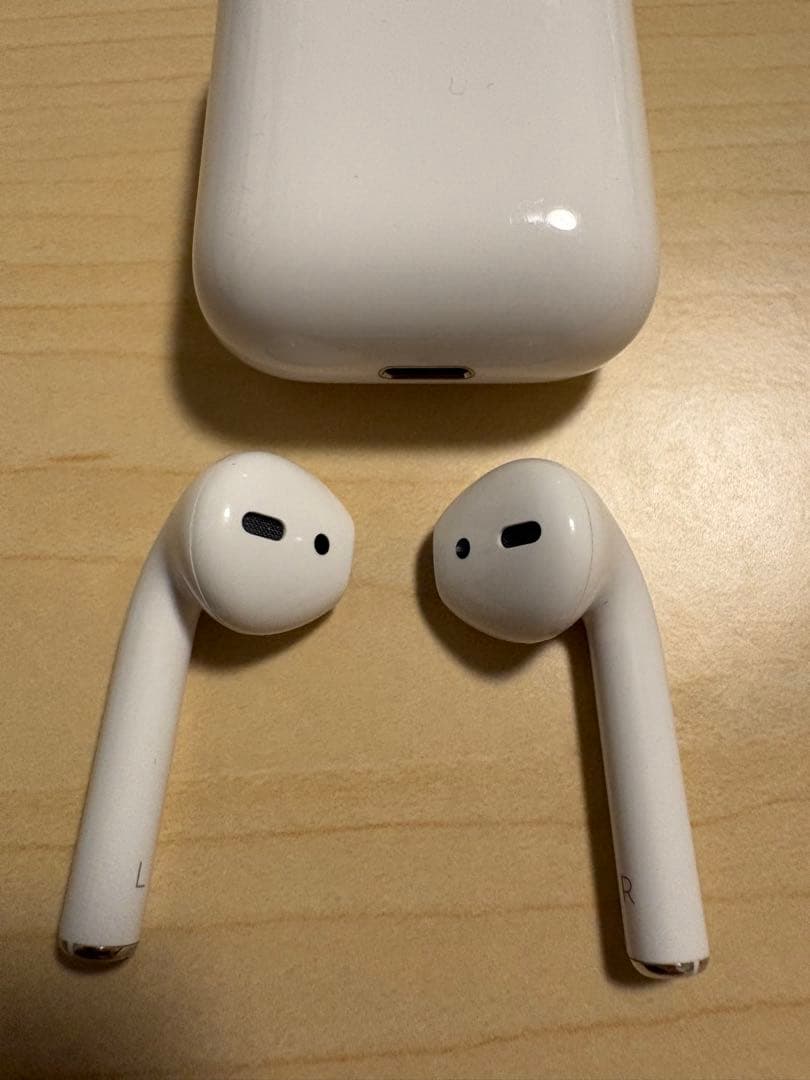 美品　Airpods 2世代