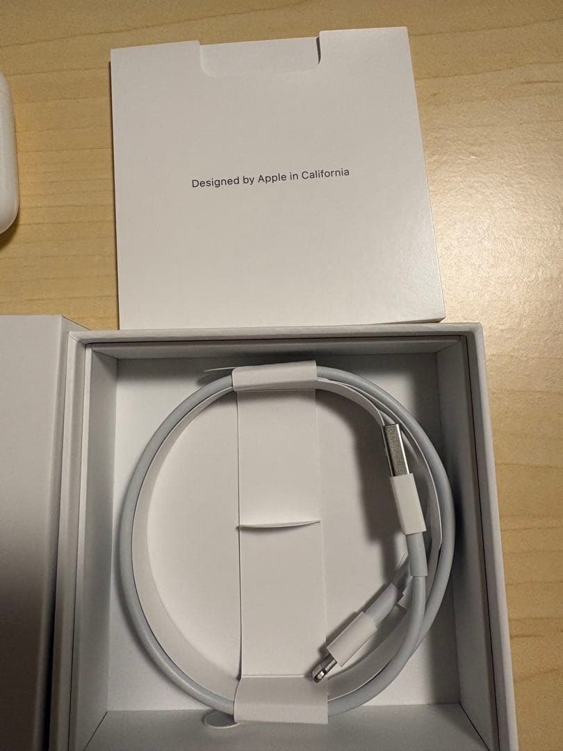 美品　Airpods 2世代